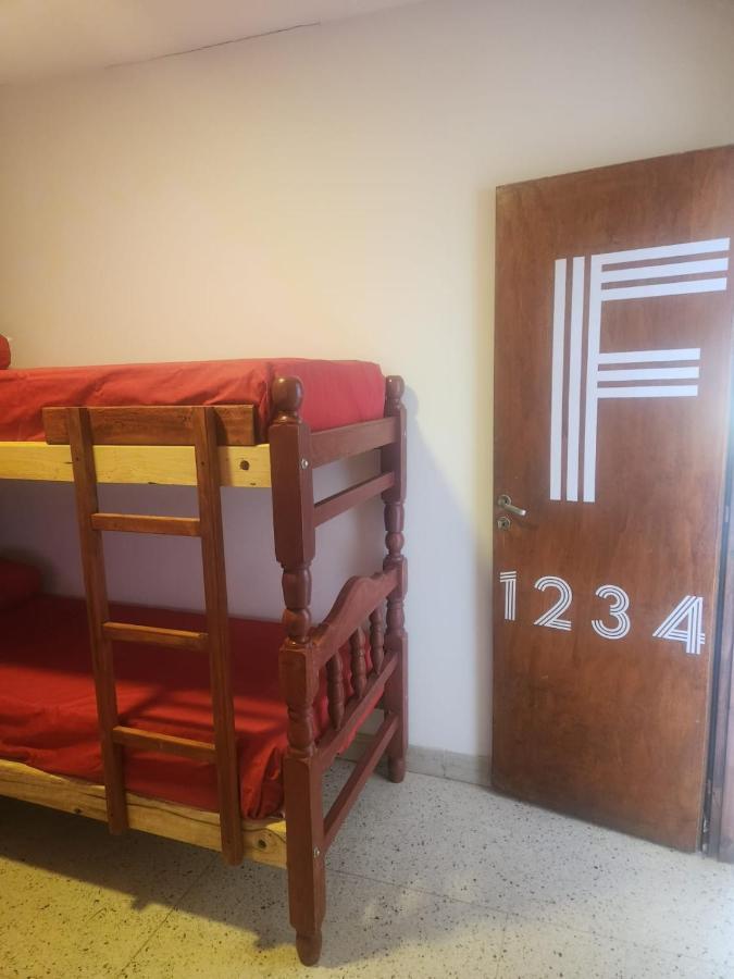 Pacha Hostel Backpack Сальта Екстер'єр фото